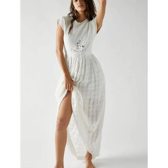 New Free People Serenity Maxi Dress $168 LARGE White Boho Crochet Cutout - Picture 1 of 7